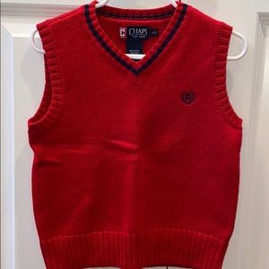 Chaps boy’s vest. Size 4/4T. Red with navy trim.